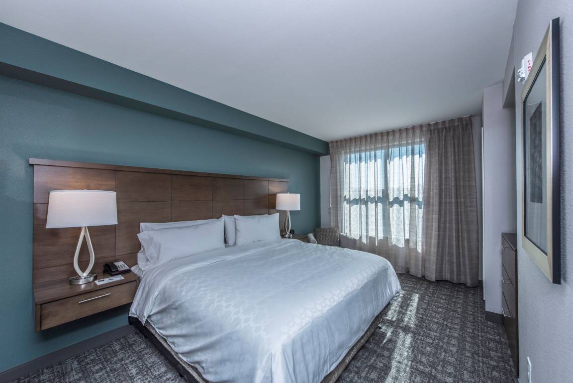 Hotel ∙ 2 Schlafzimmer ∙ 7 Gäste - Mount Pleasant, SC