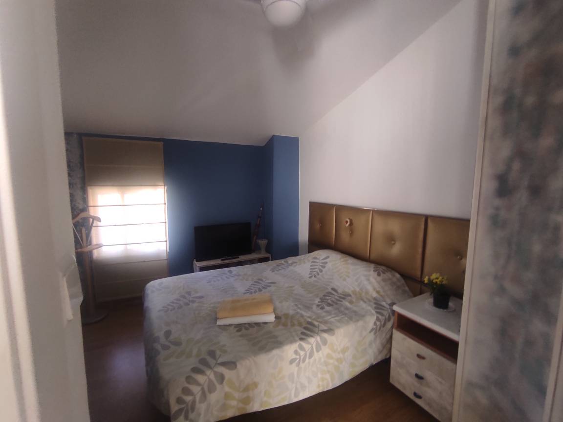 140 M² Casa Rural ∙ 4 Habitaciones ∙ 7 Huéspedes - Aragón