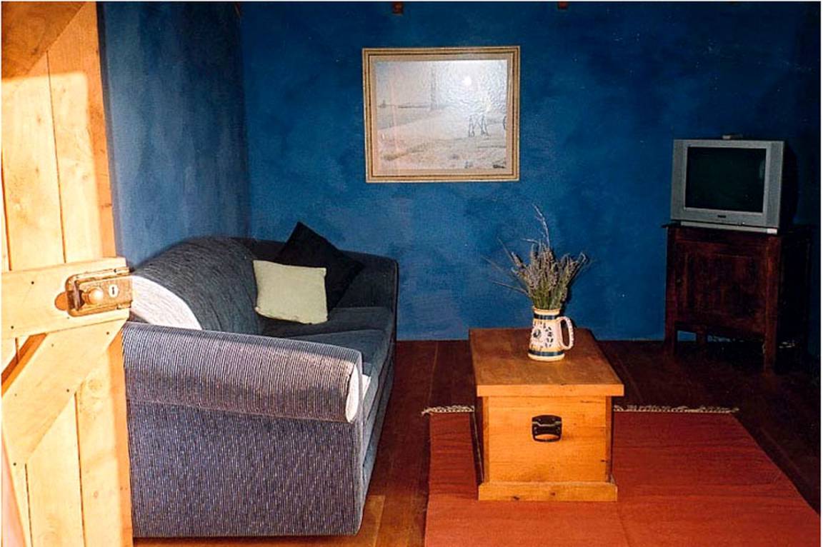 House ∙ 1 Bedroom ∙ 2 Guests 2