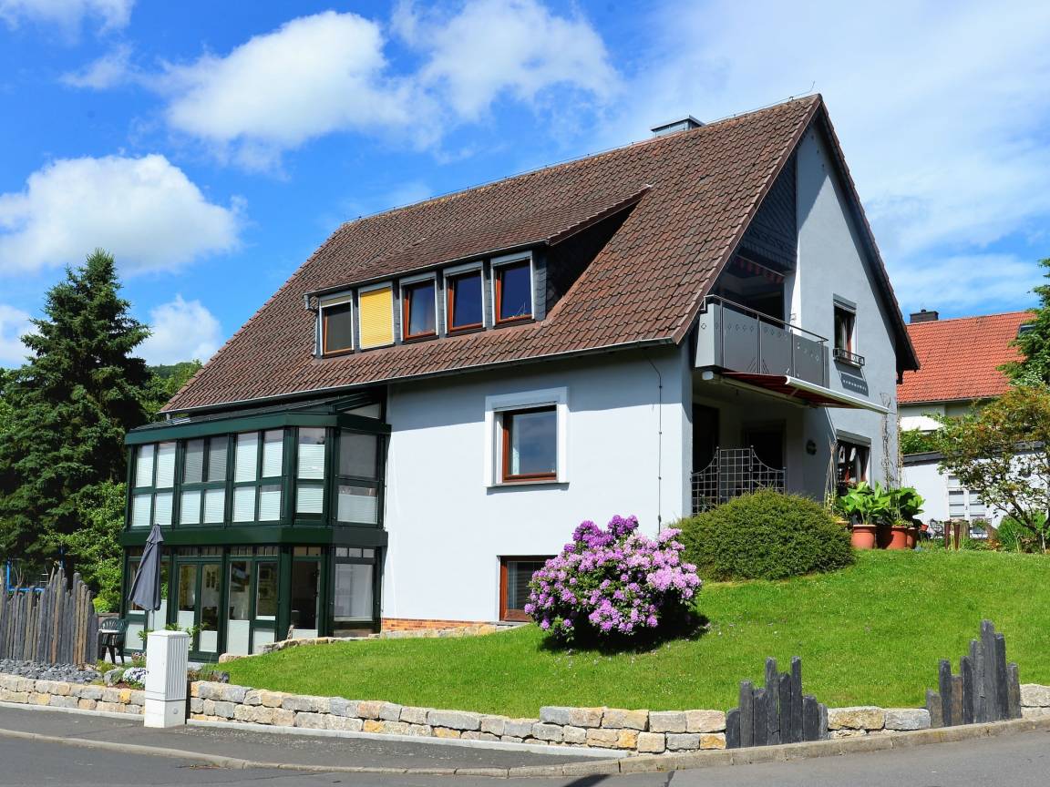 62 M² Ferienwohnung ∙ 1 Schlafzimmer ∙ 2 Gäste - Hilders
