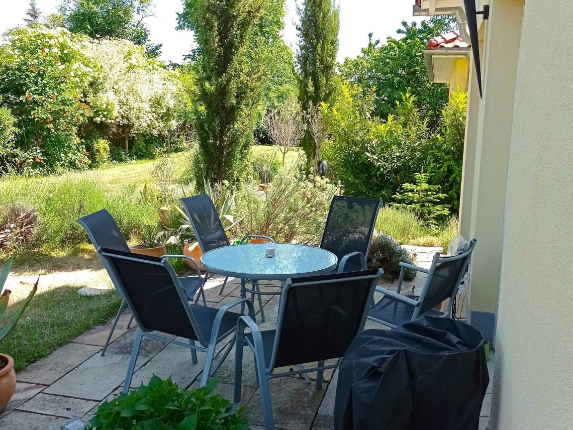 60 M² Ferienwohnung ∙ 2 Schlafzimmer ∙ 6 Gäste - Markkleeberg