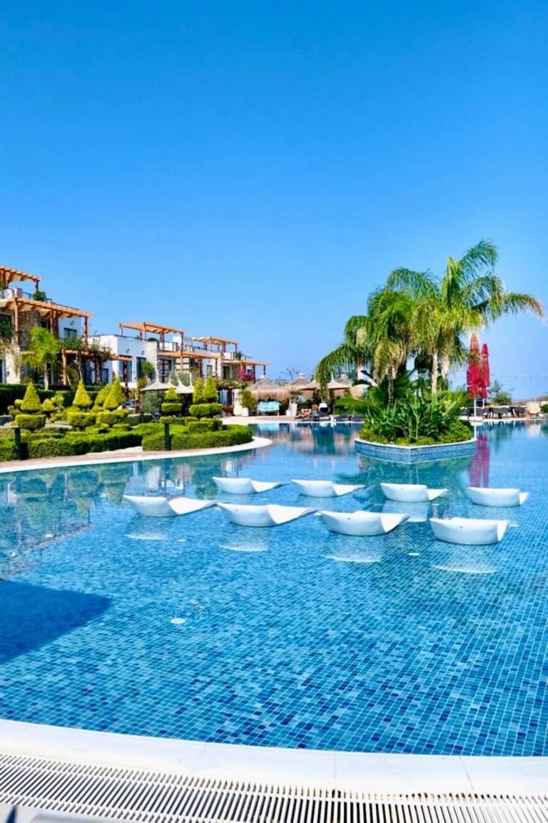 125 M² Apartment ∙ 3 Bedrooms ∙ 6 Guests - Kyrenia