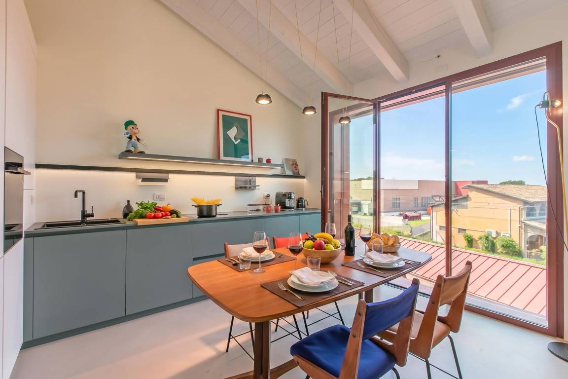 90 M² Huoneisto ∙ 2 Makuuhuonetta ∙ 3 Vierasta - Modena
