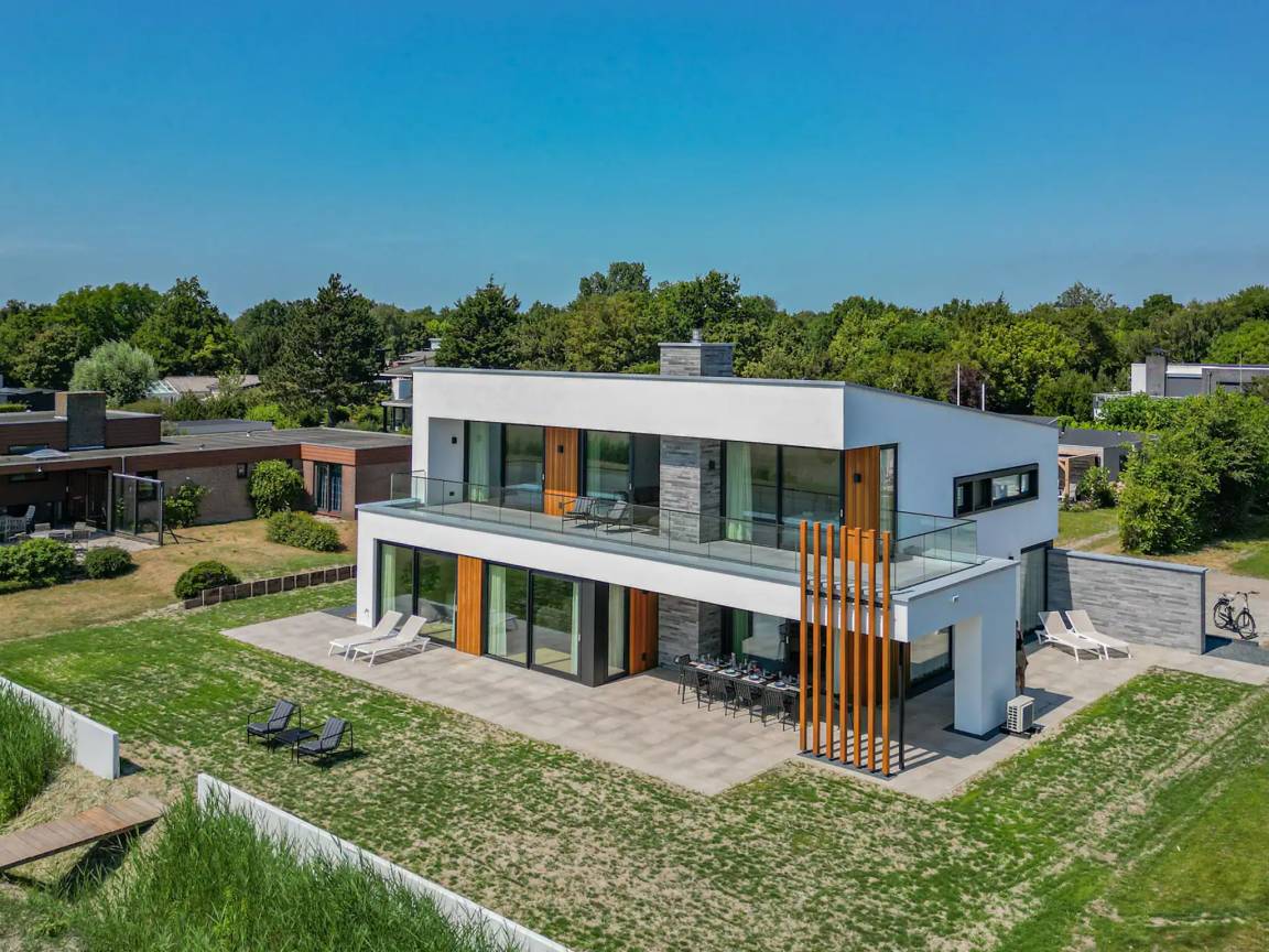 250 m&sup2; Villa 5 Schlafzimmer 10 G&auml;ste
