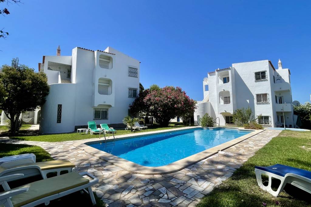 100 M² Apartamento ∙ 2 Habitaciones ∙ 5 Huéspedes - Quarteira