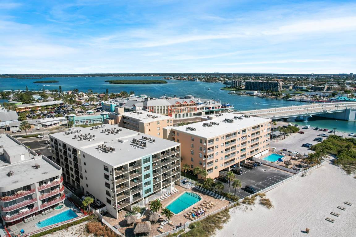 93 M² Apartamento ∙ 2 Habitaciones ∙ 4 Huéspedes - Madeira Beach, FL