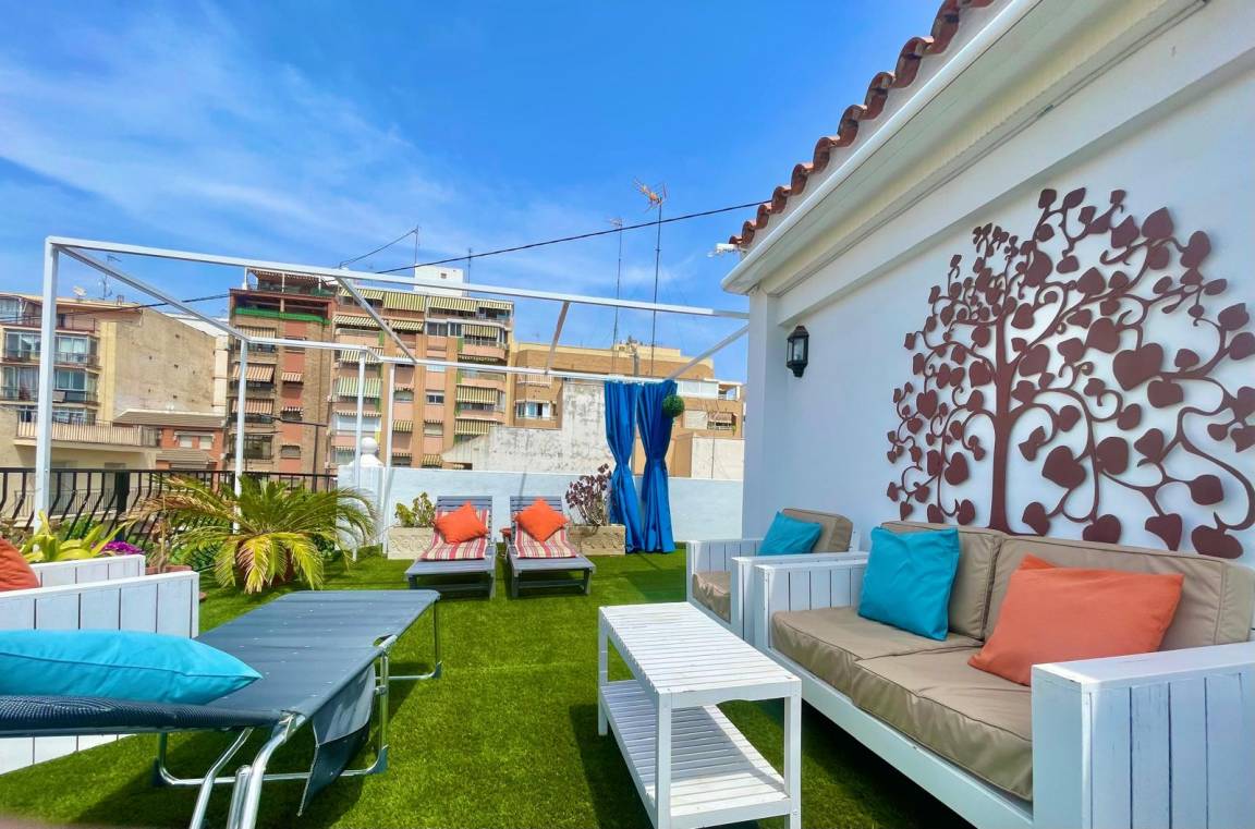 170 M² House ∙ 5 Bedrooms ∙ 8 Guests - Benidorm
