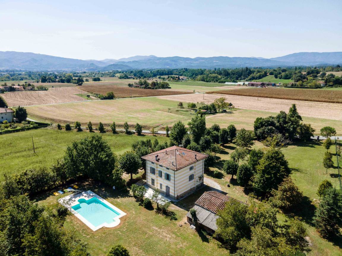 450 M² Villa ∙ 5 Schlafzimmer ∙ 18 Gäste - Mugello