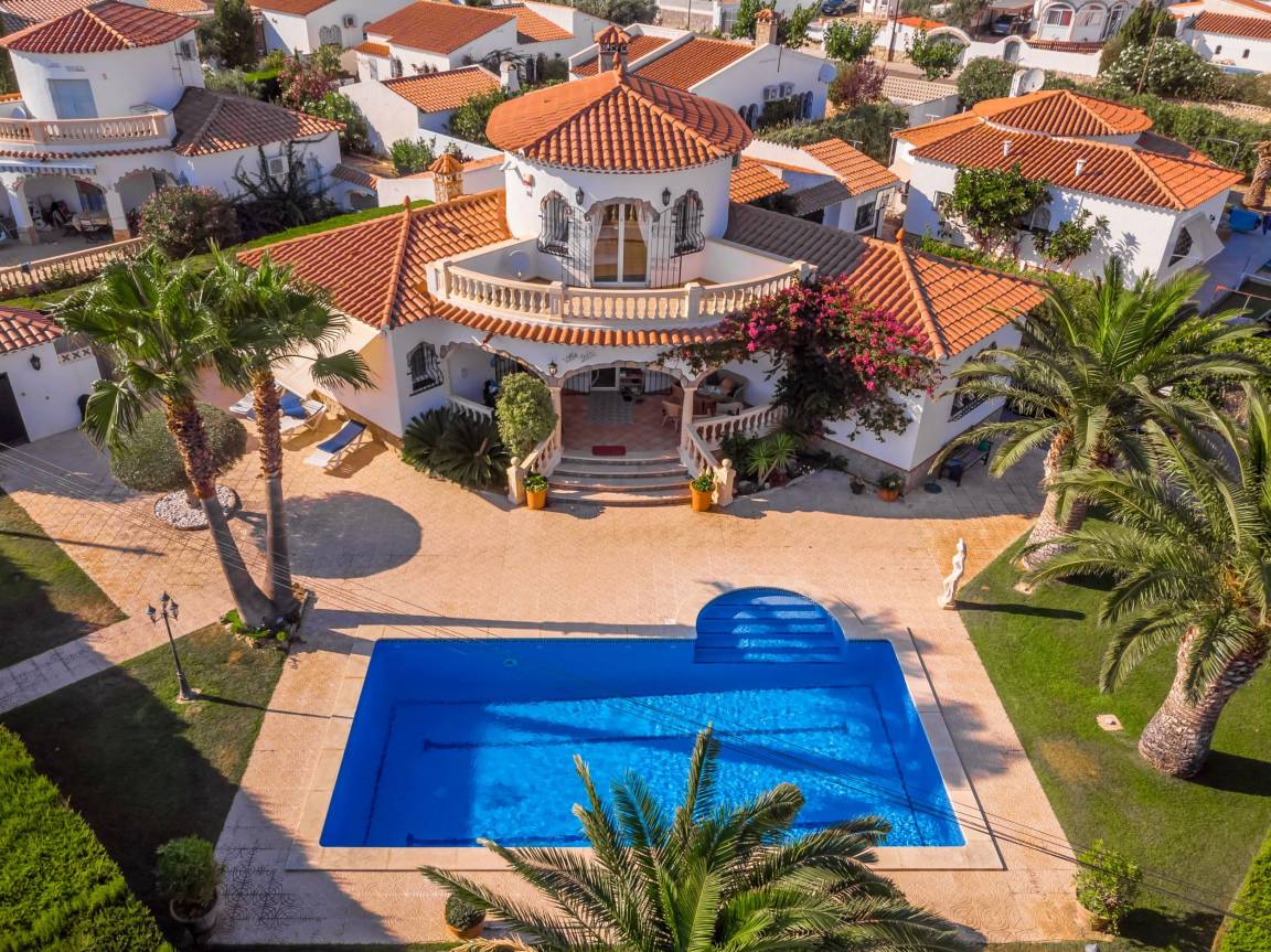 150 M² Villa ∙ 3 Schlafzimmer ∙ 6 Gäste - Miami Platja