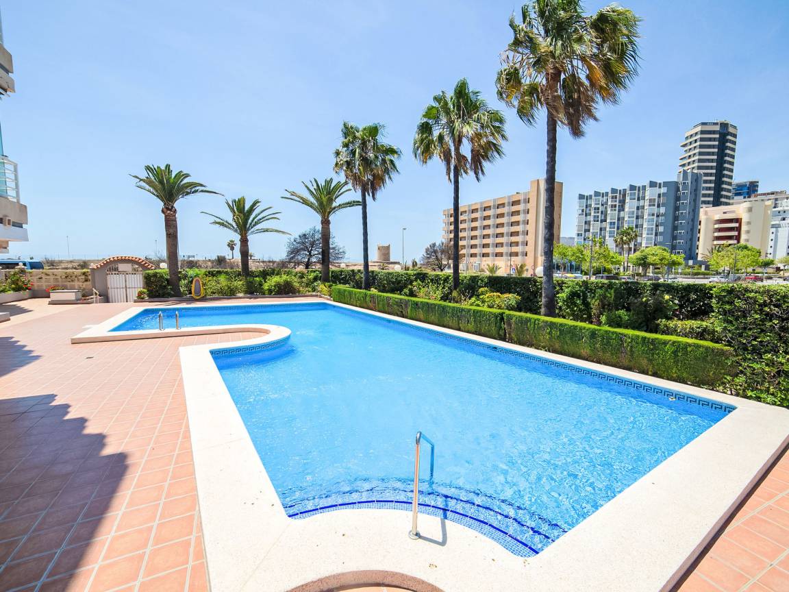 81 M² Apartamento ∙ 3 Habitaciones ∙ 6 Huéspedes - Calp