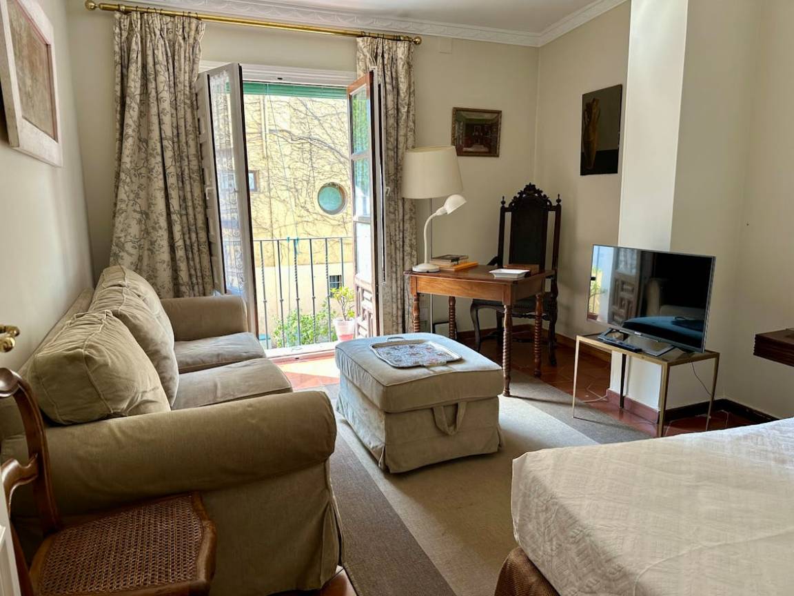 95 M² Apartment ∙ 2 Bedrooms ∙ 4 Guests - Seville