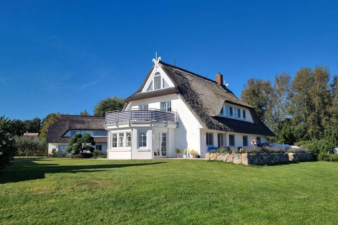 60 M² Ferienwohnung ∙ 1 Schlafzimmer ∙ 2 Gäste - Born am Darß