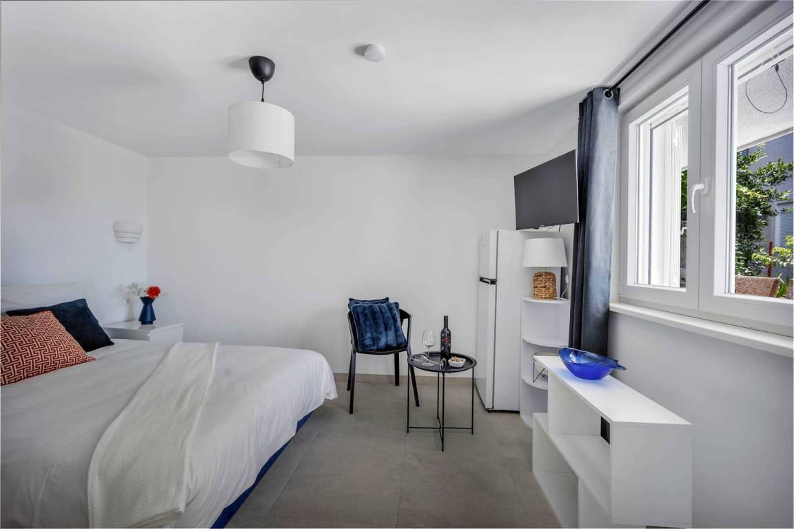 25 M² Appartement ∙ 1 Slaapkamer ∙ 2 Gasten - Okrug Gornji