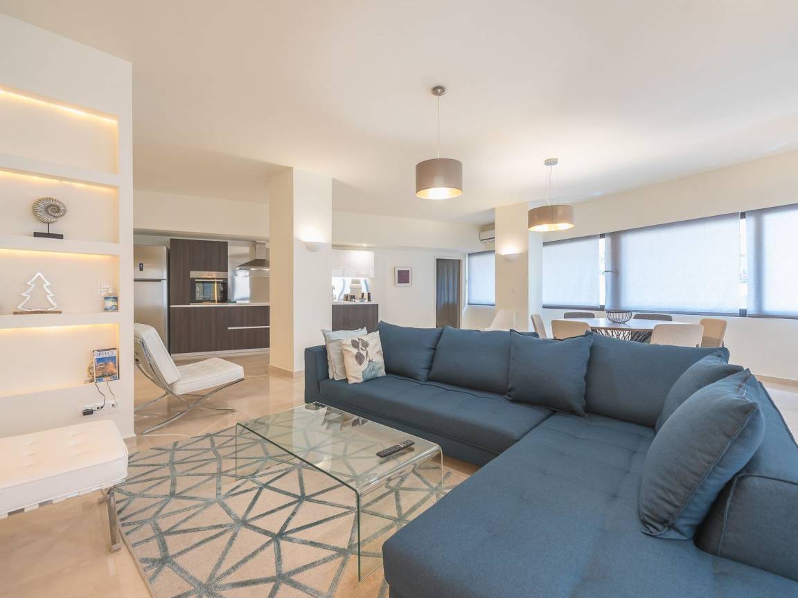 135 M² Apartment ∙ 2 Bedrooms ∙ 4 Guests - Athens