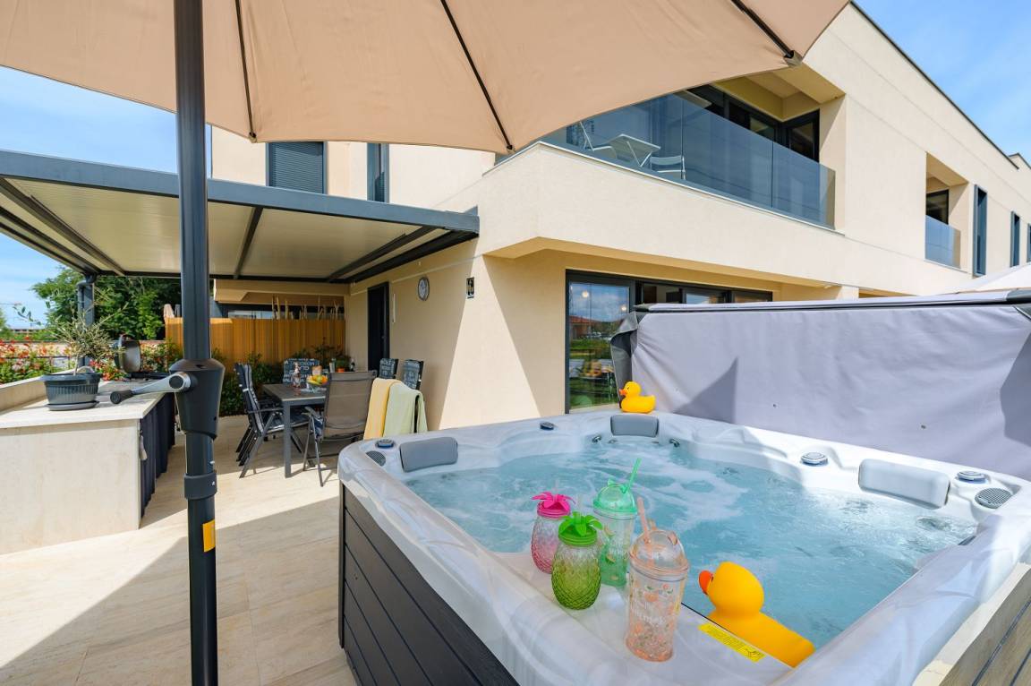 105 M² Appartamento Vacanza ∙ 3 Camere Da Letto ∙ 6 Ospiti - Umago