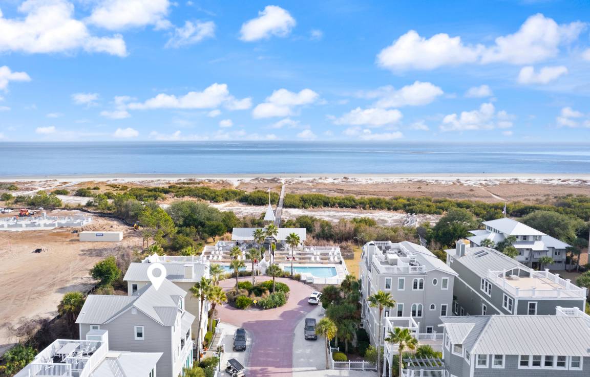 240 M² House ∙ 3 Bedrooms ∙ 8 Guests - East Beach, GA