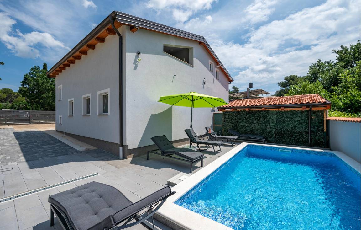 70 M² Ferienwohnung ∙ 2 Schlafzimmer ∙ 4 Gäste - Peroj