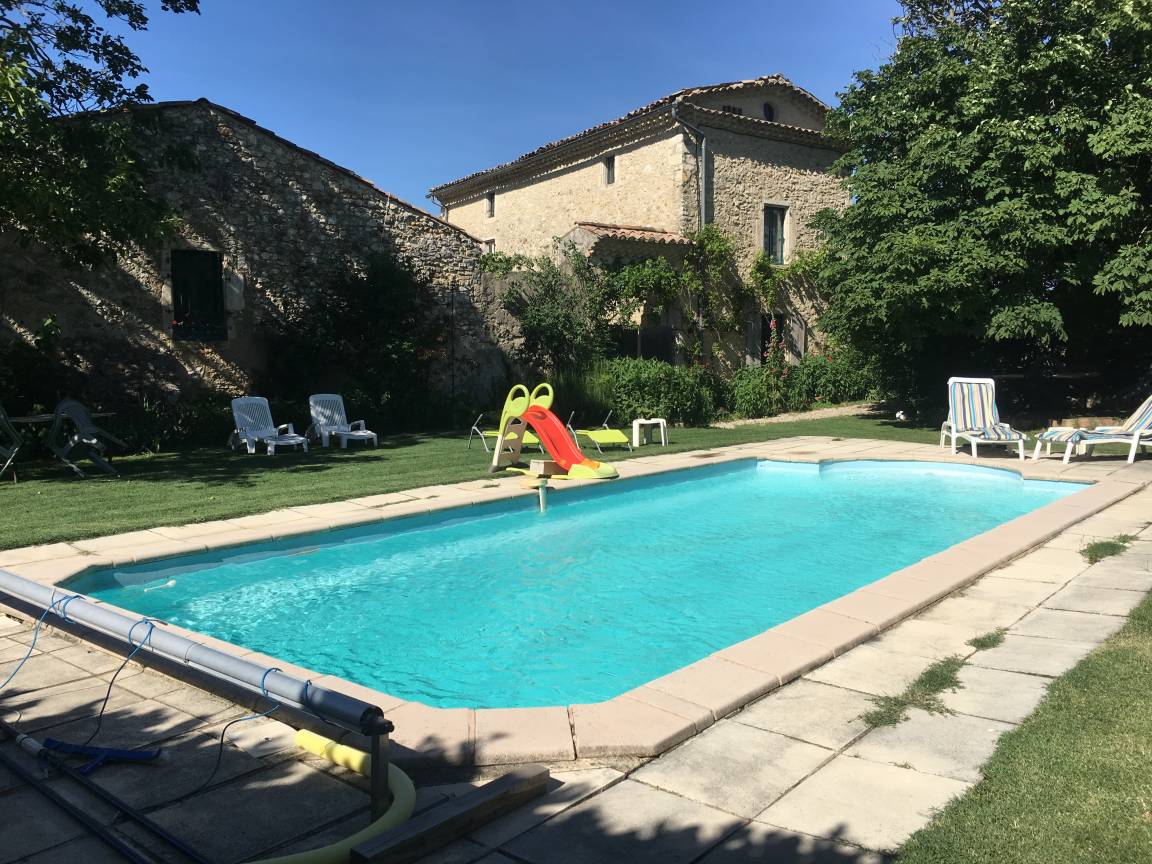 90 M² Appartement ∙ 2 Chambres ∙ 4 Personnes - Montélimar