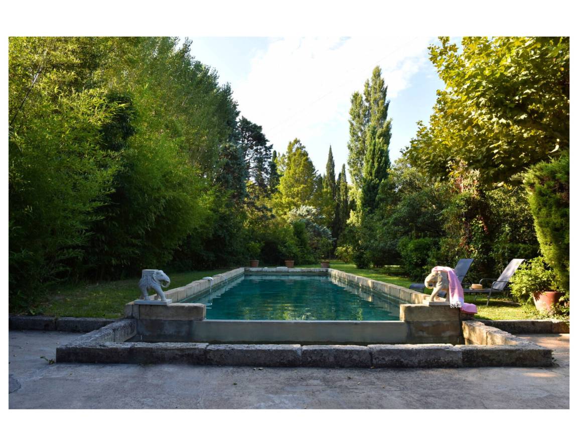 350 M² Villa ∙ 4 Chambres ∙ 8 Personnes - Graveson