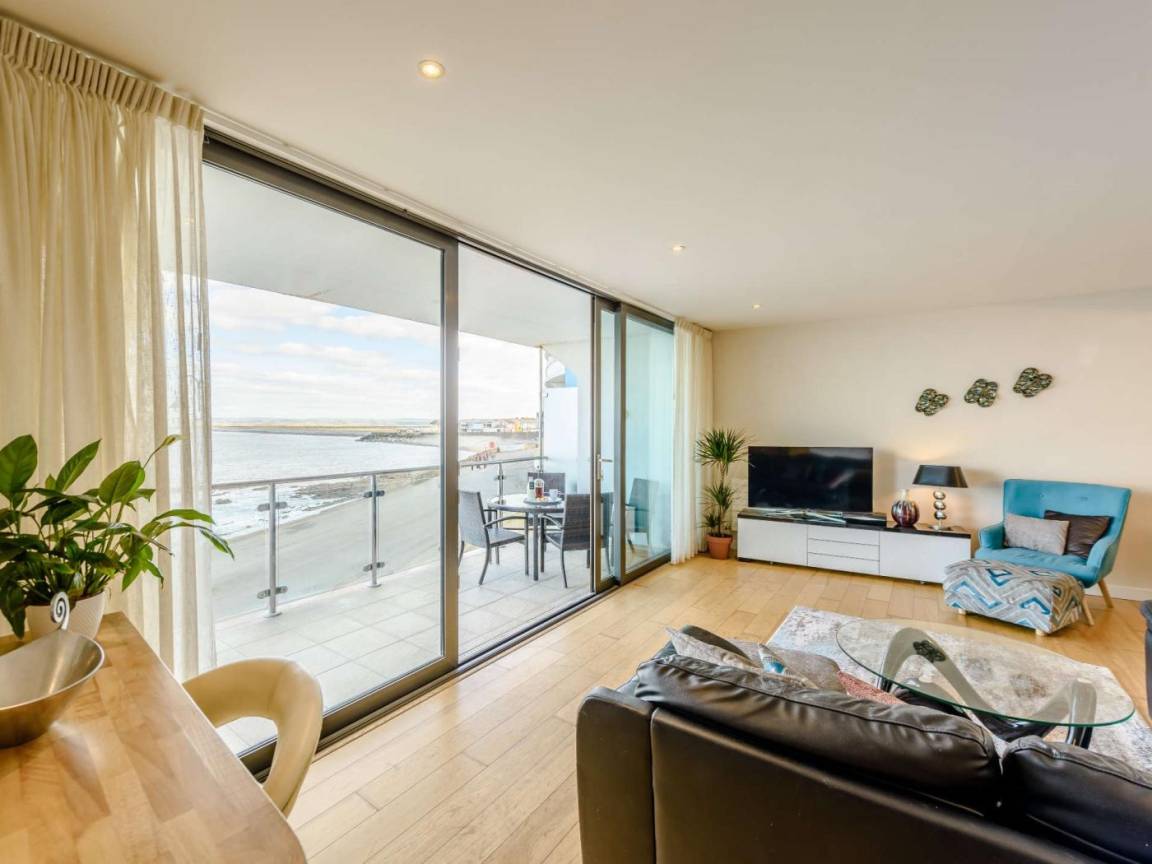 Apartment ∙ 3 Bedrooms ∙ 6 Guests - Bideford