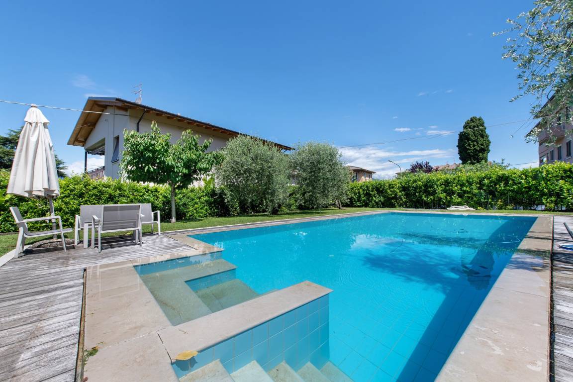 65 M² Apartment ∙ 2 Bedrooms ∙ 4 Guests - Torri del Benaco