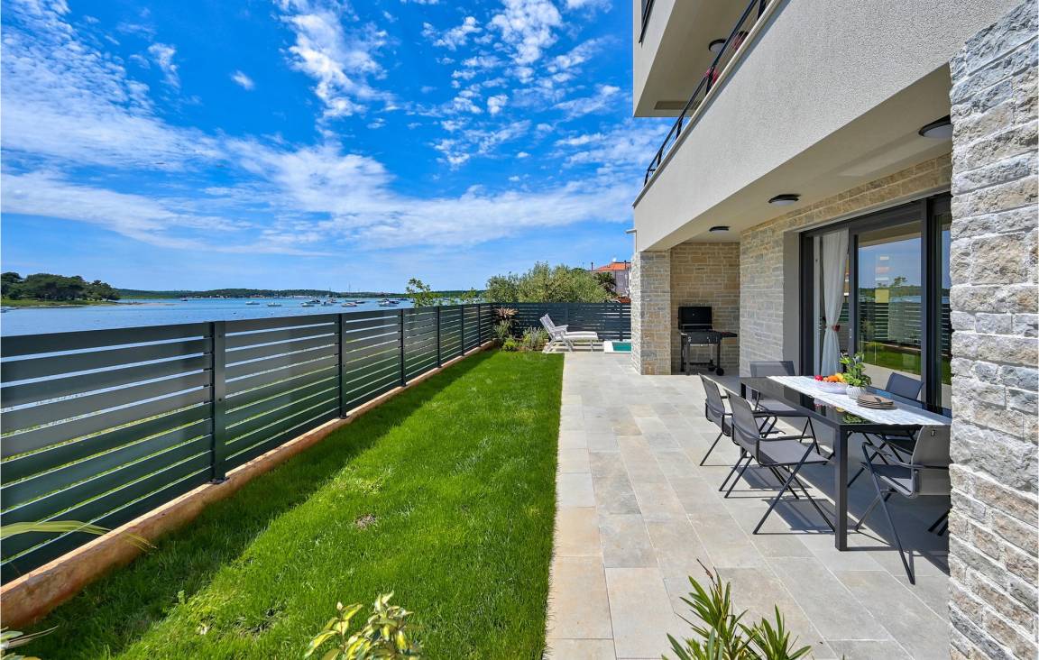 282 M² Casa ∙ 6 Habitaciones ∙ 12 Huéspedes - Premantura