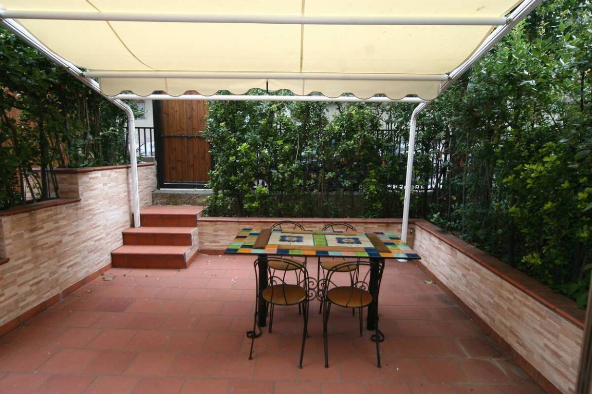 75 M² House ∙ 2 Bedrooms ∙ 4 Guests - Salerno