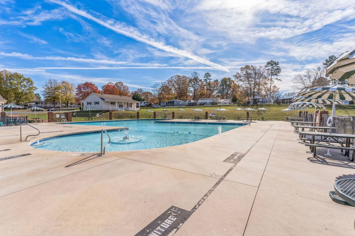 63 M² House ∙ 2 Bedrooms ∙ 5 Guests - New London, NC