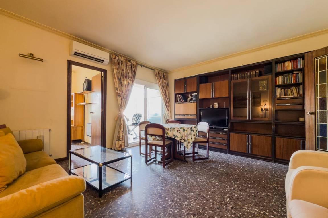 80 M² Ferienwohnung ∙ 4 Schlafzimmer ∙ 4 Gäste - Ripollet
