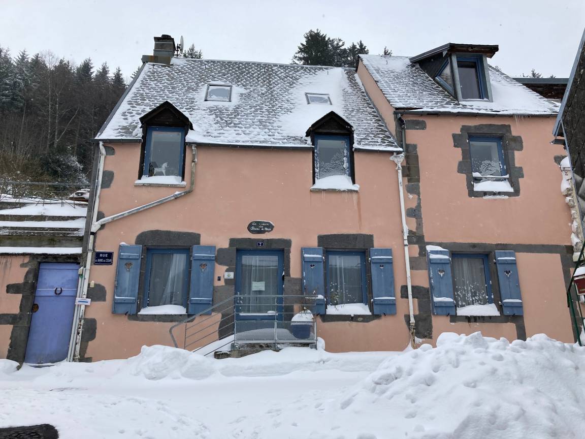 75 M² Appartement ∙ 2 Slaapkamers ∙ 6 Gasten - Murol