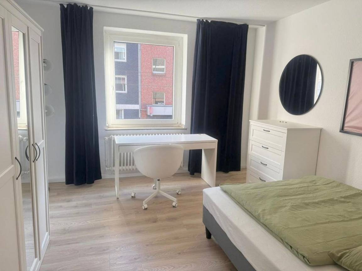 100 M² Apartment ∙ 4 Bedrooms ∙ 4 Guests - Düsseldorf