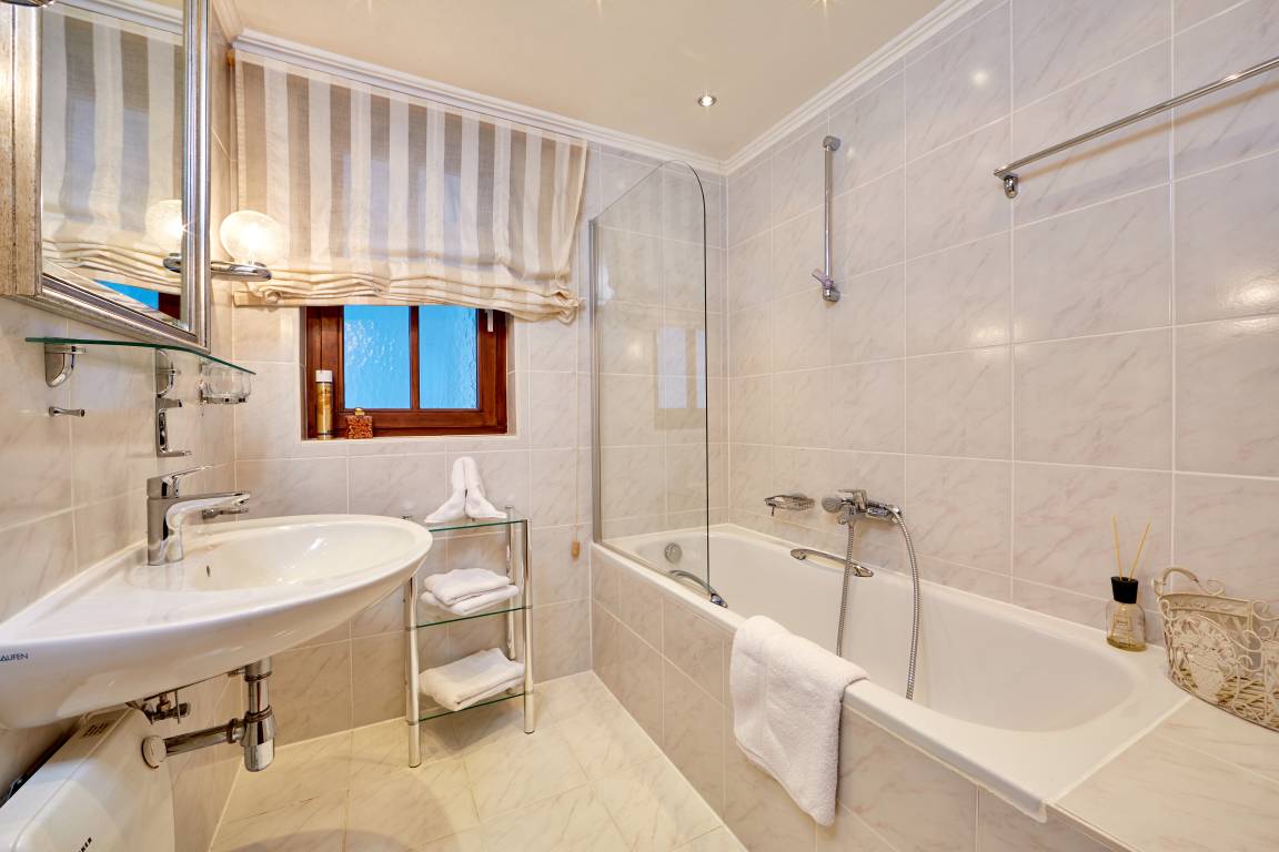 125 m² Ferienwohnung ∙ 2 Schlafzimmer ∙ 4 Gäste – Bild 12