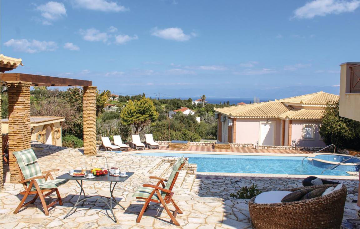240 M² Casa ∙ 5 Quartos ∙ 12 Hóspedes - Grécia