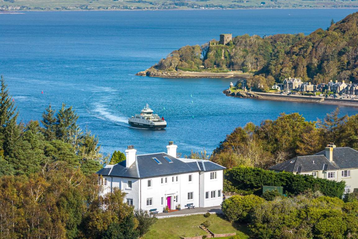 Villa ∙ 7 Bedrooms ∙ 14 Guests - Oban