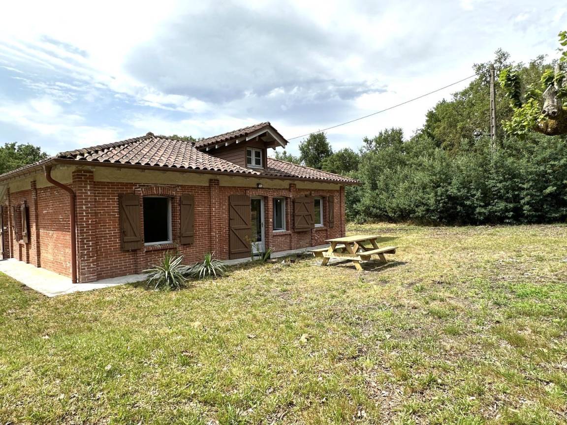 101 m&sup2; G&icirc;te 4 Schlafzimmer 6 G&auml;ste