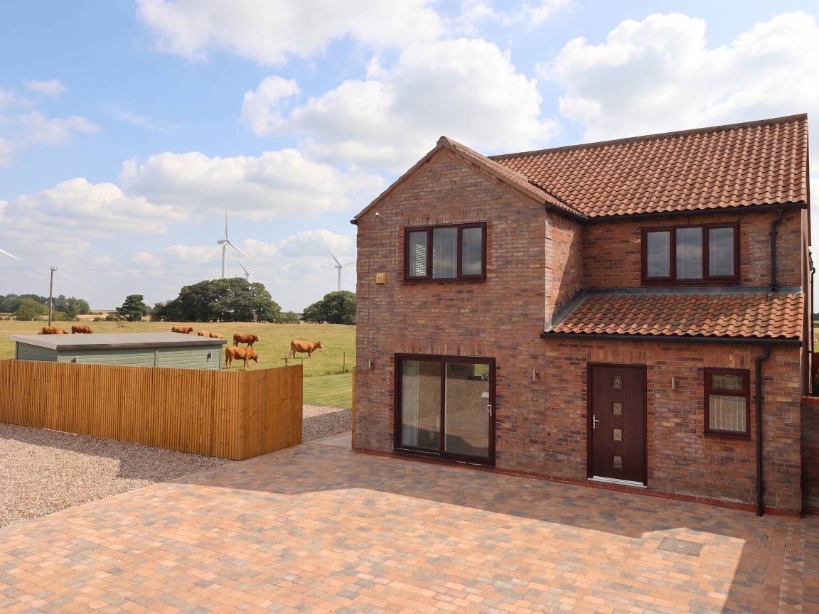 Cottage ∙ 4 Bedrooms ∙ 12 Guests - Bridlington