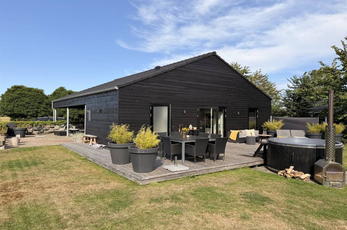 105 m&sup2; Ferienhaus 4 Schlafzimmer 8 G&auml;ste