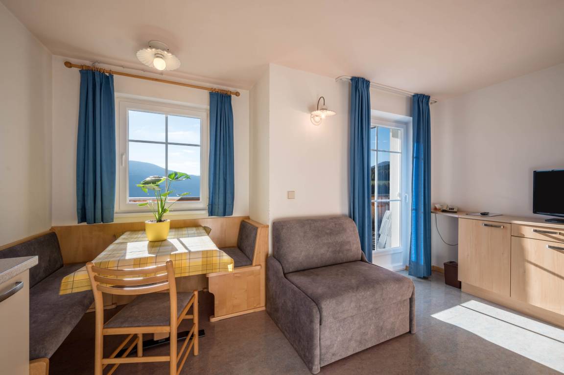 33 M² Ferienwohnung ∙ 1 Schlafzimmer ∙ 3 Gäste - Terenten