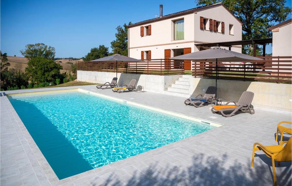 150 M² Ferienhaus ∙ 2 Schlafzimmer ∙ 6 Gäste - Macerata