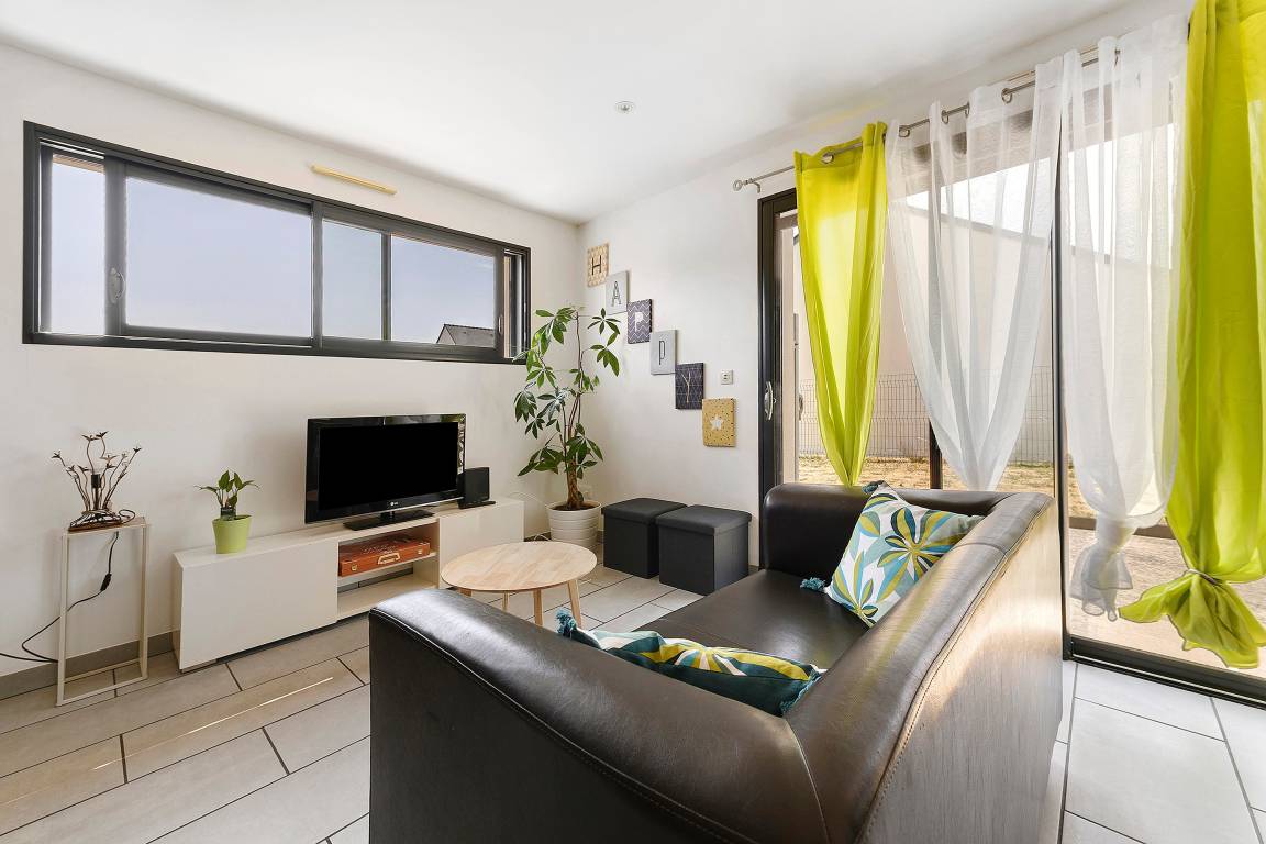 88 M² Maison De Vacances ∙ 3 Chambres ∙ 6 Personnes - Étel