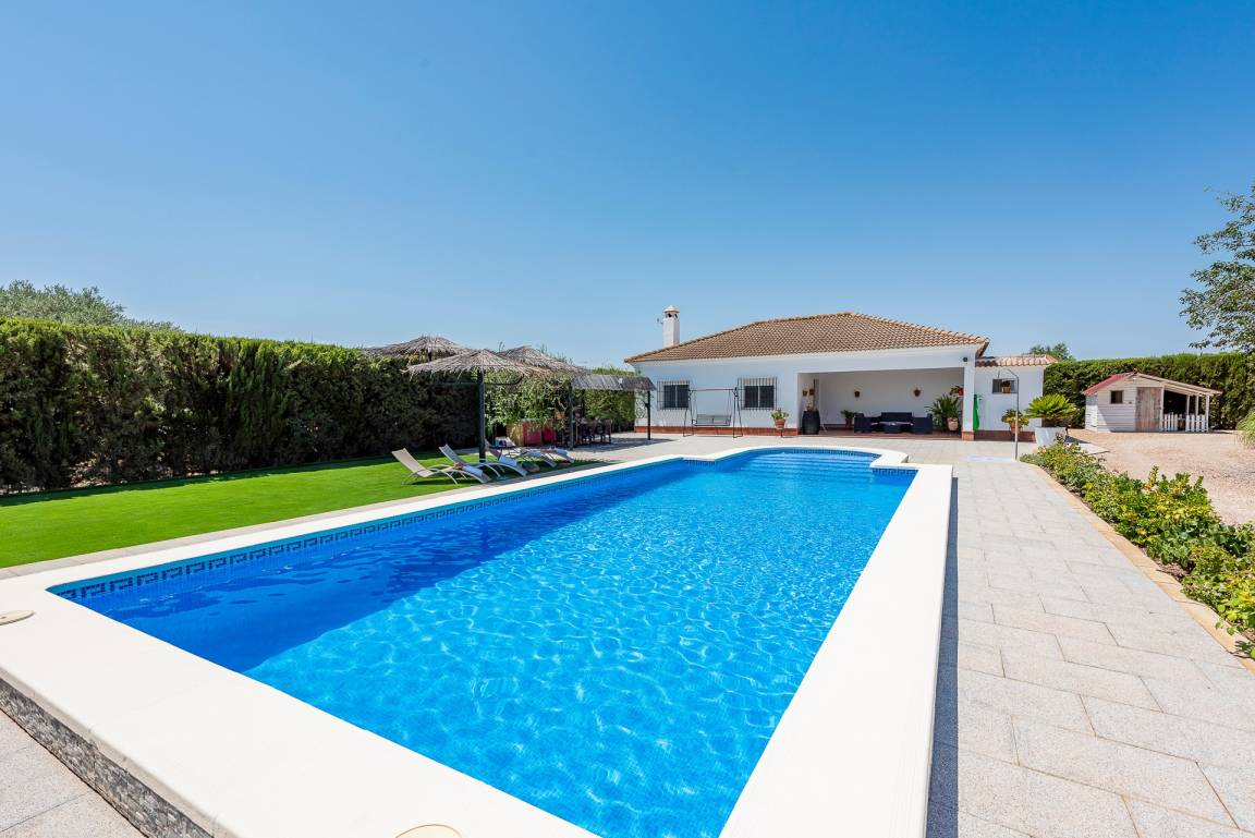 135 M² Maison De Vacances ∙ 3 Chambres ∙ 6 Personnes - Marchena