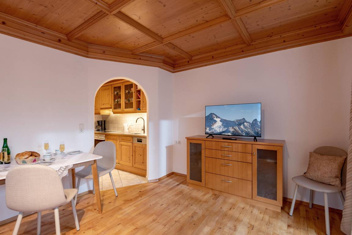 45 M² Ferienwohnung ∙ 1 Schlafzimmer ∙ 3 Gäste - Fügen