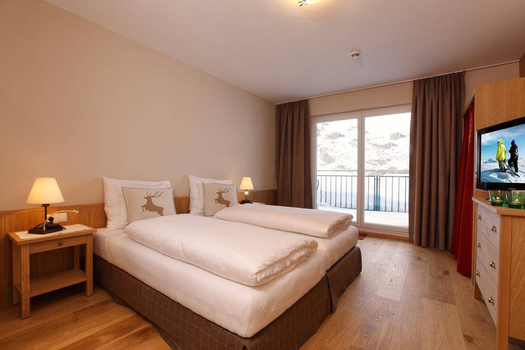 24 M² Hotel ∙ 1 Bedroom ∙ 2 Guests - Hochgurgl