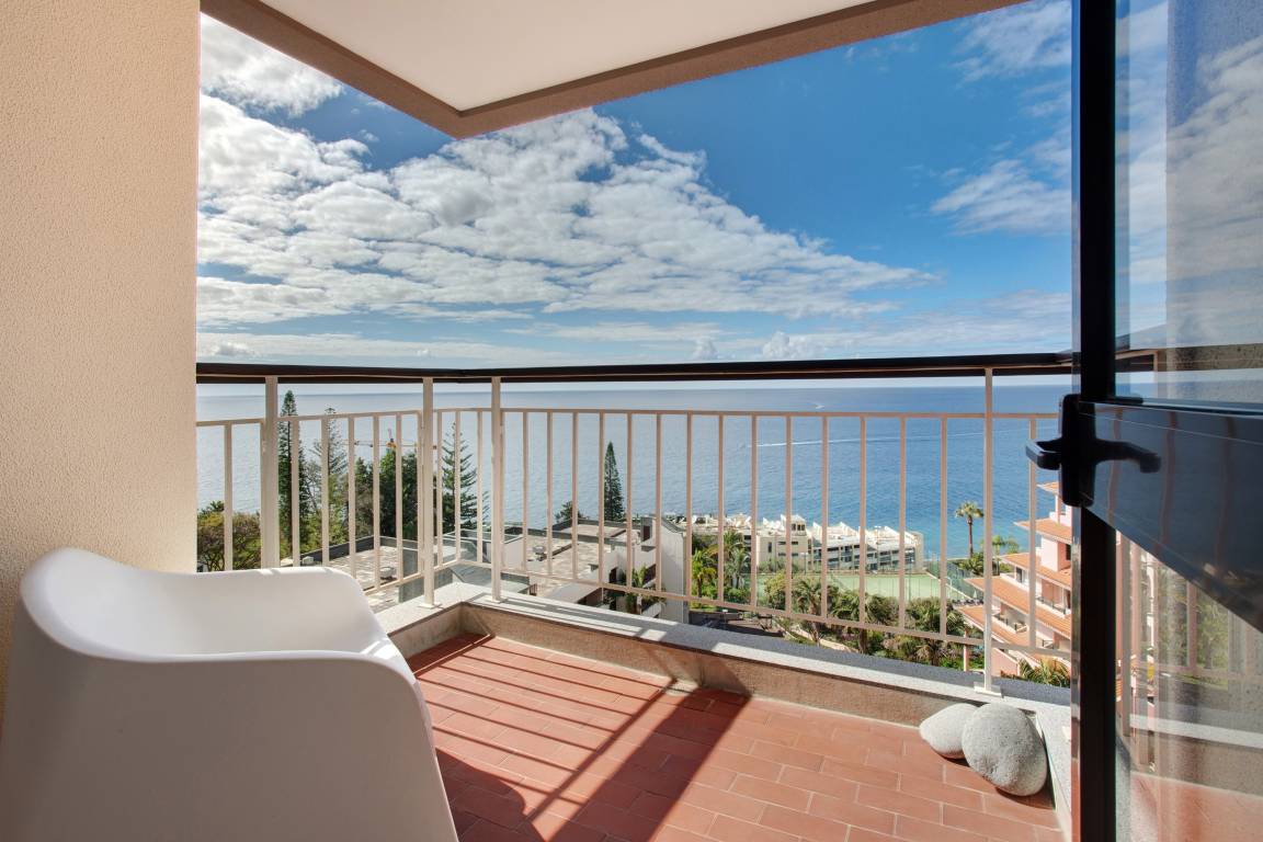 87 M² Apartamento ∙ 2 Quartos ∙ 3 Hóspedes - Madeira