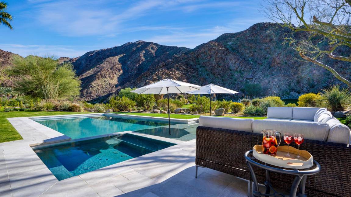 755 M² House ∙ 4 Bedrooms ∙ 10 Guests - La Quinta, CA