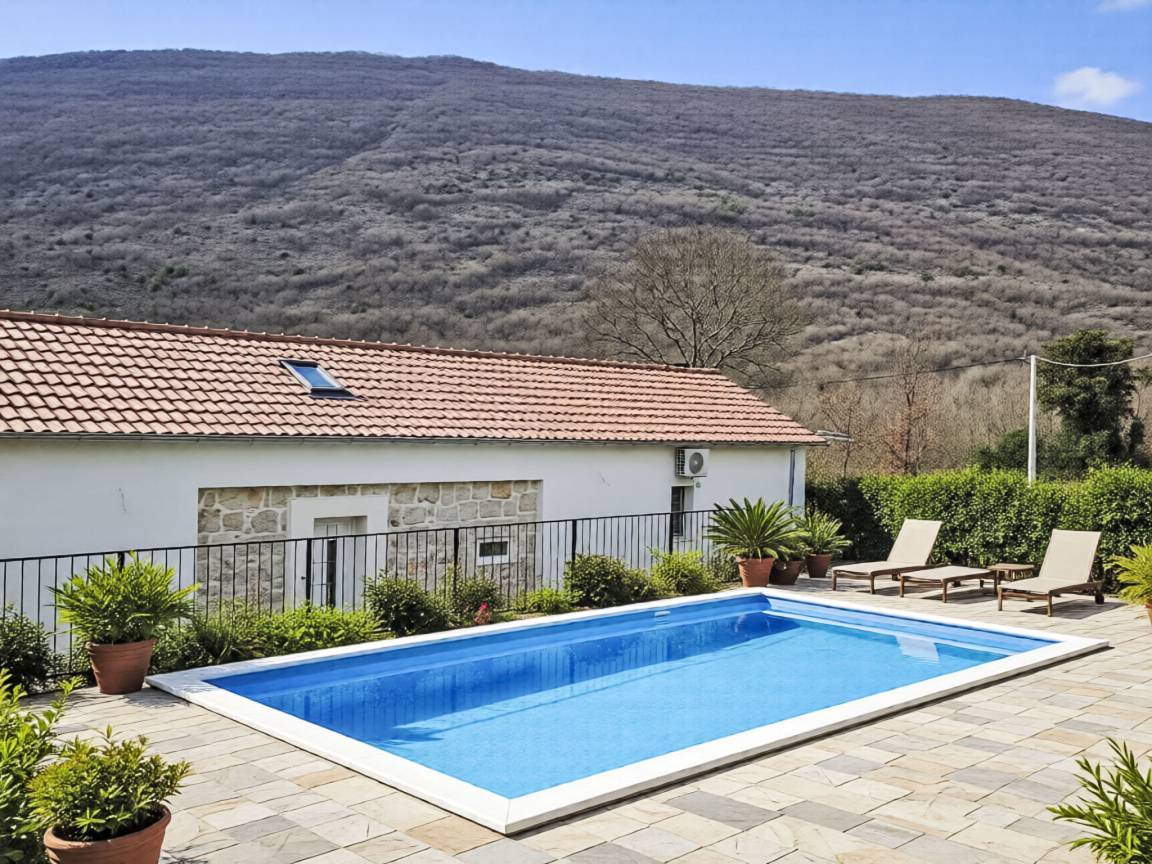 180 M² Ferienhaus ∙ 4 Schlafzimmer ∙ 8 Gäste - Makarska