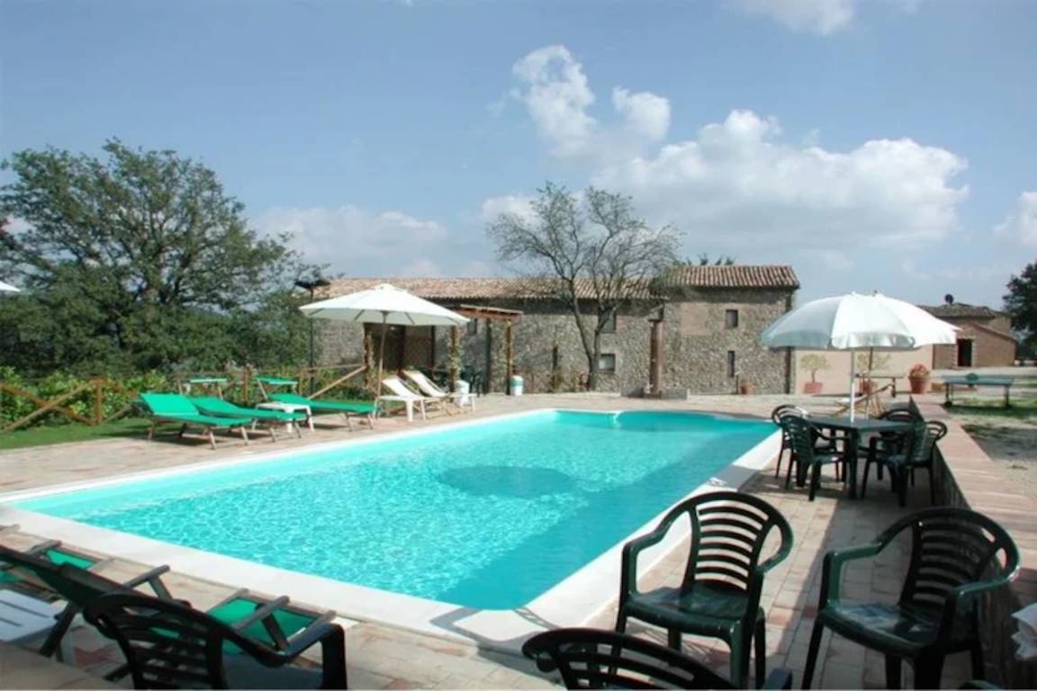 Casa a Allerona con piscina privata + vista sulla montagna