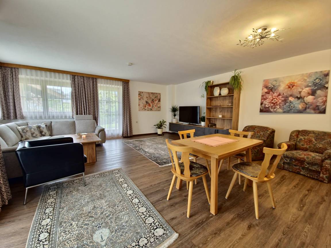 70 M² Ferienwohnung ∙ 1 Schlafzimmer ∙ 4 Gäste - Waidring