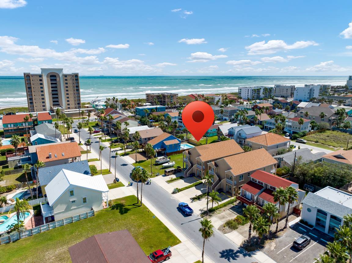 Condo ∙ 3 Bedrooms ∙ 8 Guests - Port Isabel, TX