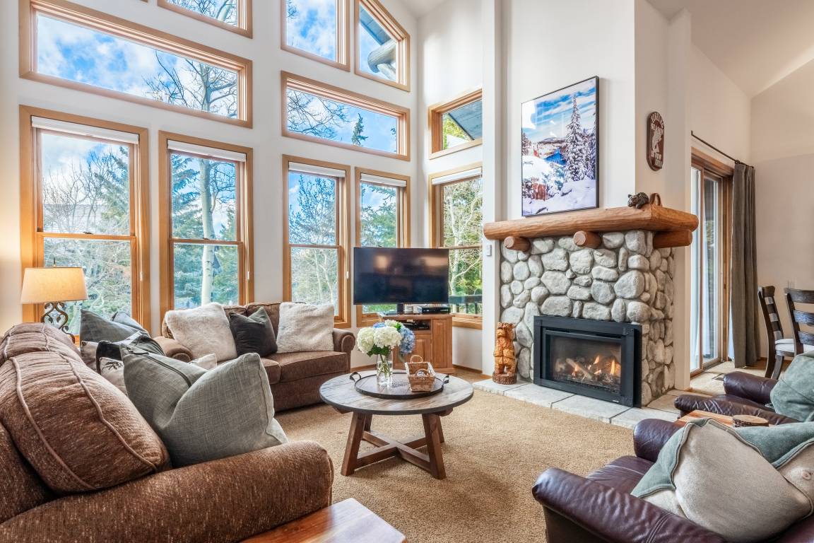 137 M² House ∙ 3 Bedrooms ∙ 6 Guests - Mammoth Lakes, CA